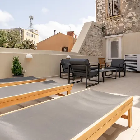 Apartament Aaa &