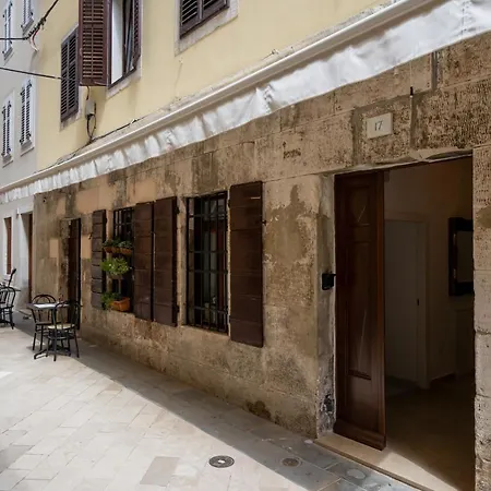 Daire Aaa & With Free Private Parking - Reservation Needed Pula