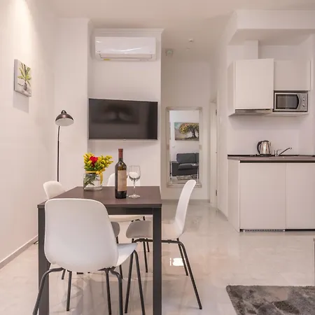 Aaa & Apartment