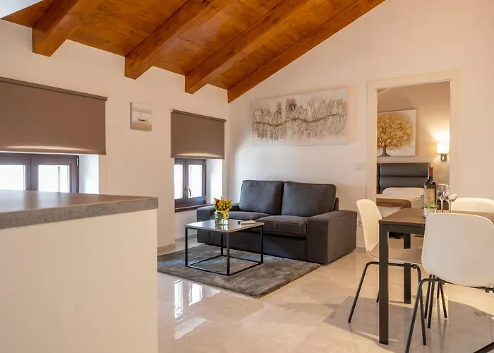 Aaa & With Free Private Parking - Reservation Needed Apartman *